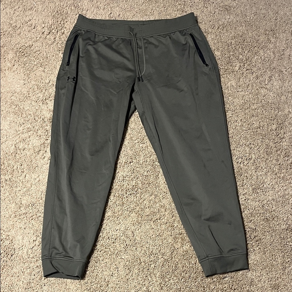 Under Armour Men's khaki green Joggers XXL